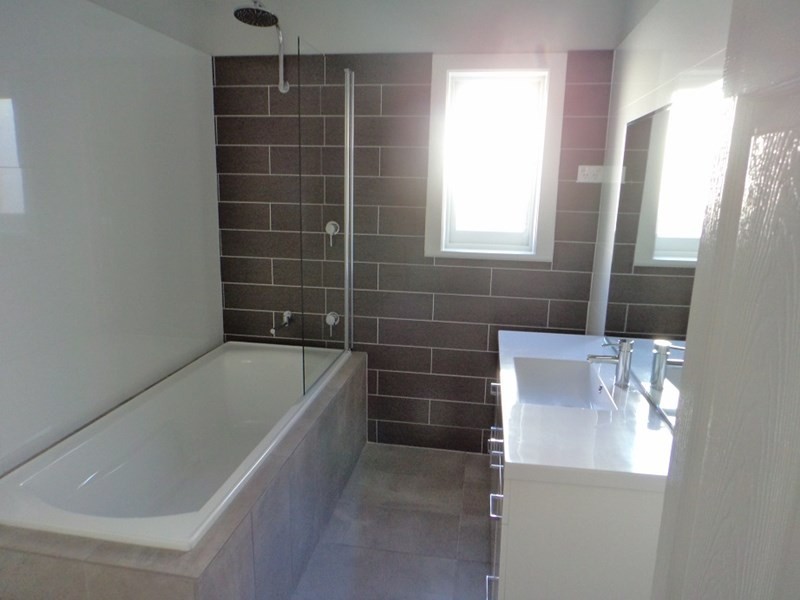 87 Clinton Street, Goulburn NSW 2580