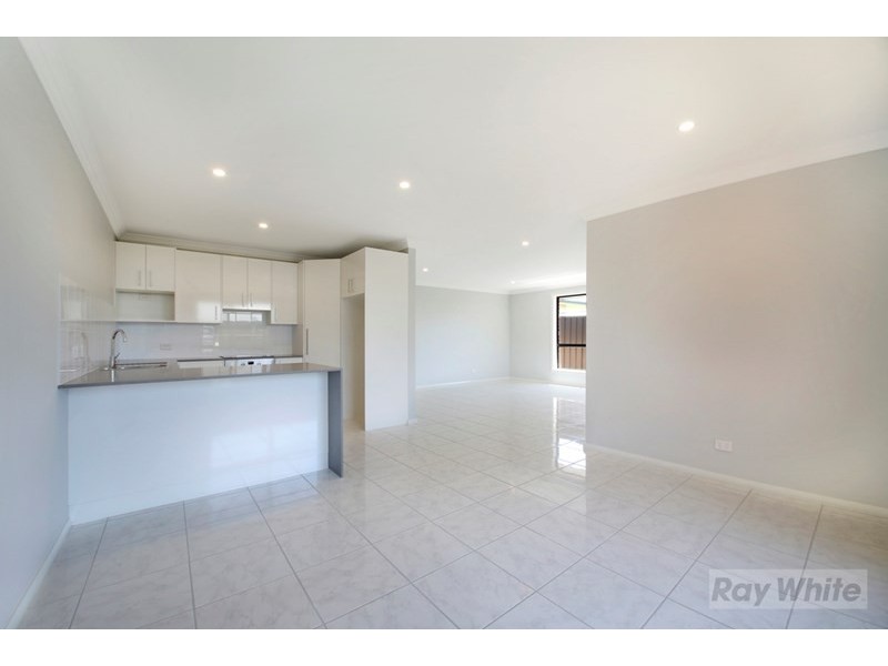 17B Mewburn Drive, Goulburn NSW 2580