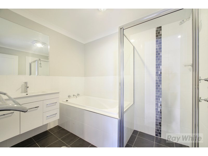 17B Mewburn Drive, Goulburn NSW 2580