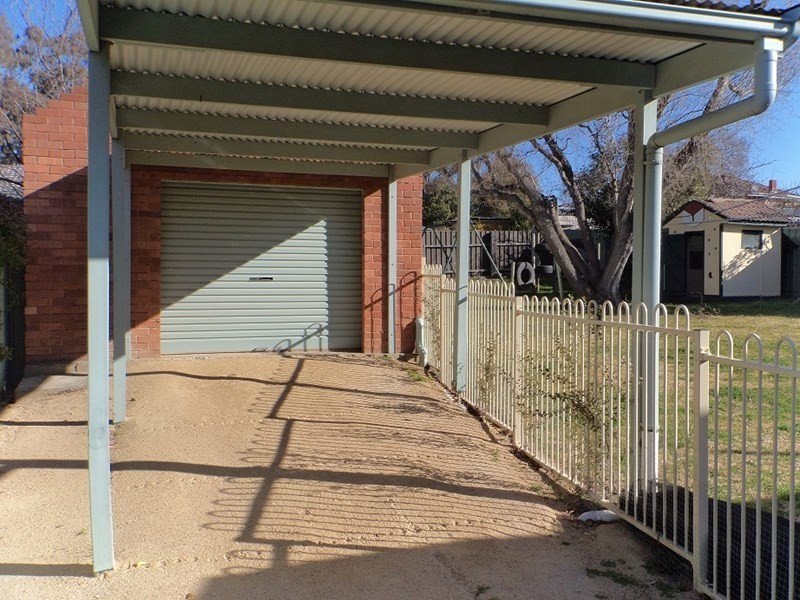 8 Garfield Avenue, Goulburn NSW 2580