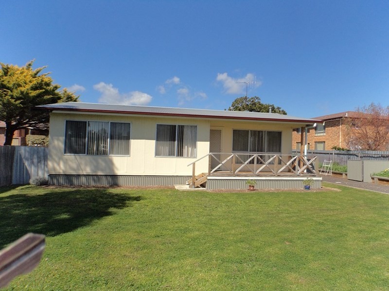 18 Fenwick Crescent, Goulburn NSW 2580