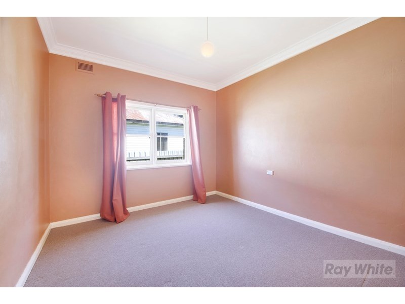 12 Neville Street, Goulburn NSW 2580