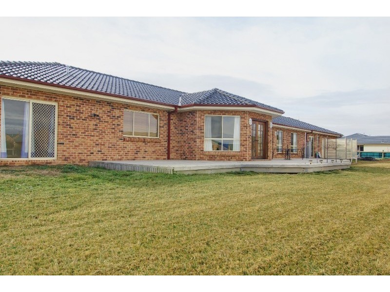 8 Ruse Street, Goulburn NSW 2580