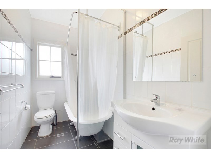 37 Emma Street, Goulburn NSW 2580