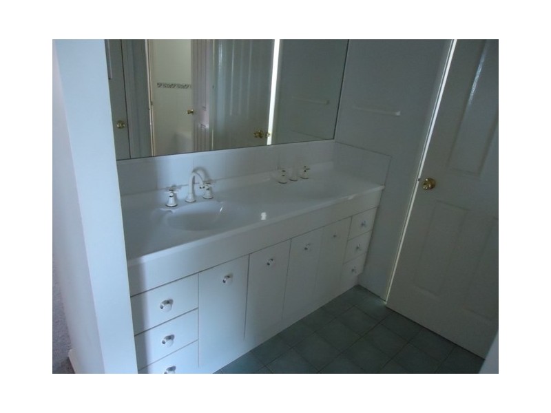 7 Amber Court, Goulburn NSW 2580