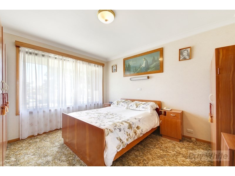 16 Ruby Street, Goulburn NSW 2580