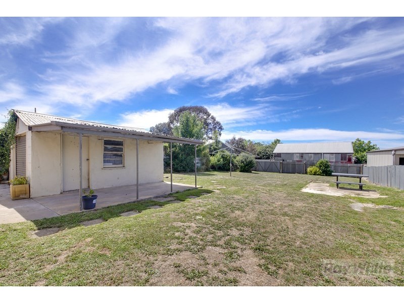 11 Robinson Street, Goulburn NSW 2580