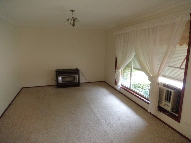 19 Bradford Drive, Goulburn NSW 2580