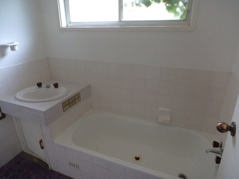 19 Bradford Drive, Goulburn NSW 2580