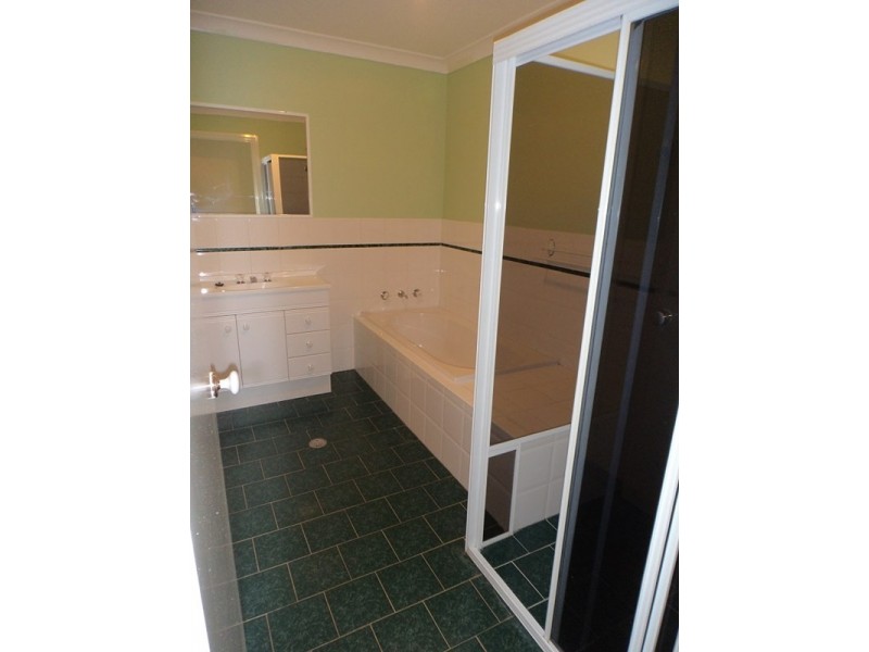 21a Chantilly Court, Goulburn NSW 2580