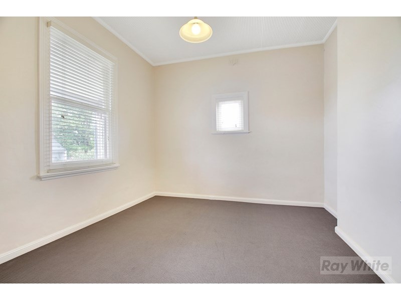 37 Emma Street, Goulburn NSW 2580