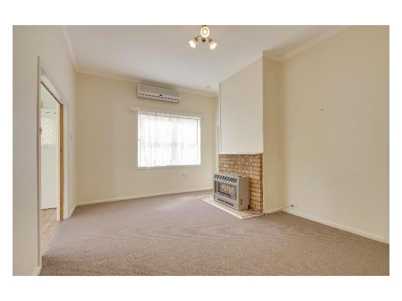 93 Clinton Street, Goulburn NSW 2580