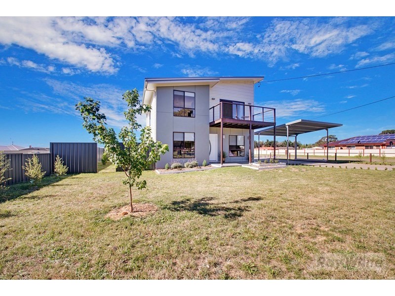 18 Gordon Street, Crookwell NSW 2583