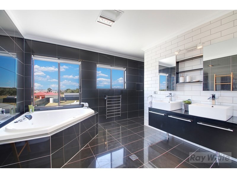 18 Gordon Street, Crookwell NSW 2583