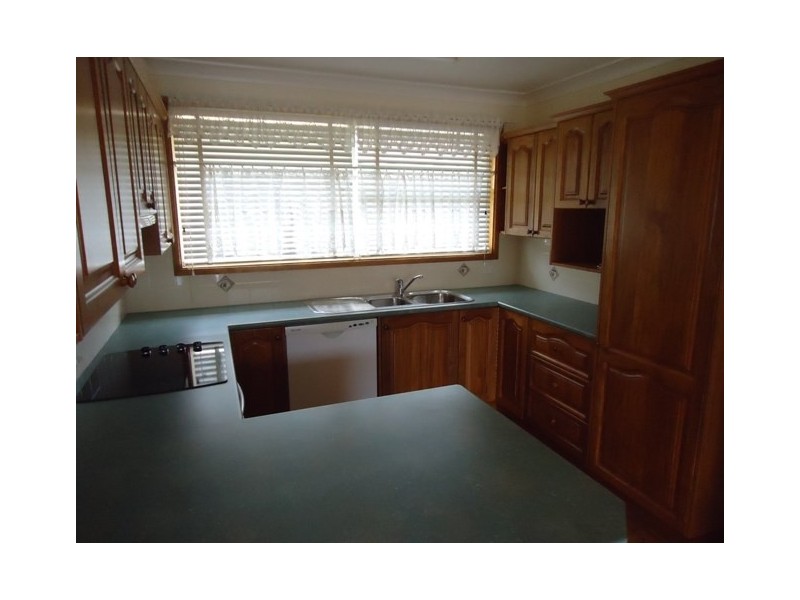 27 Hoddle Avenue, Goulburn NSW 2580