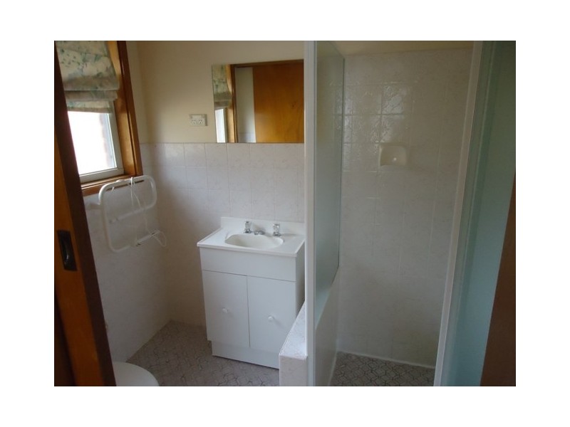 27 Hoddle Avenue, Goulburn NSW 2580