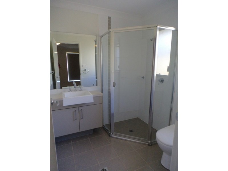 4 Walsh Drive, Goulburn NSW 2580