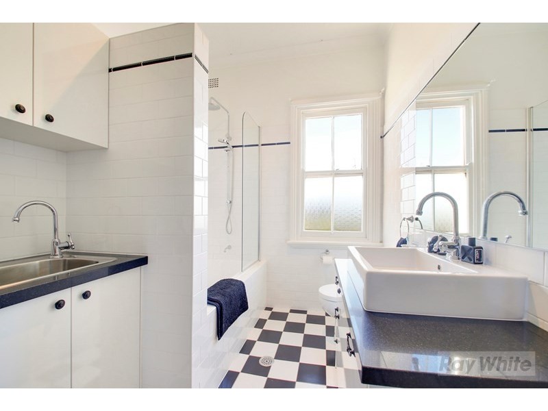 2 Victoria Parade, Goulburn NSW 2580