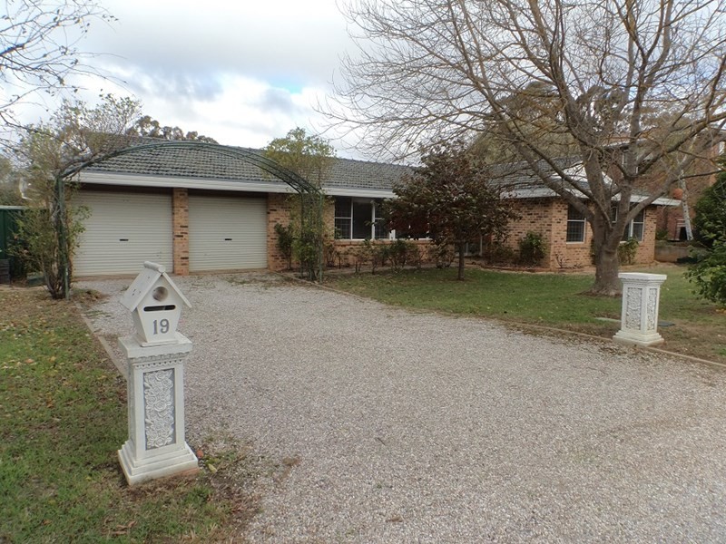 19 Boomerang Drive, Goulburn NSW 2580