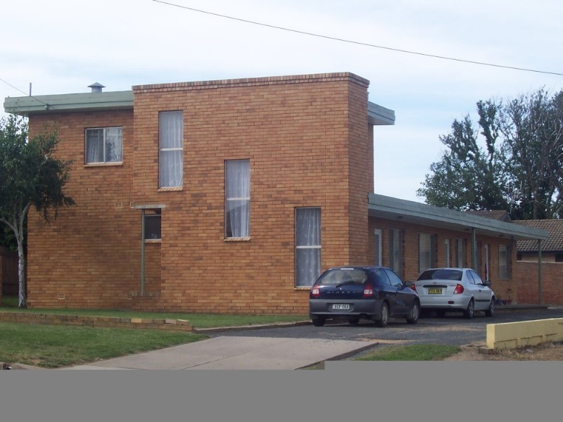 4/51 Combermere Street, Goulburn NSW 2580