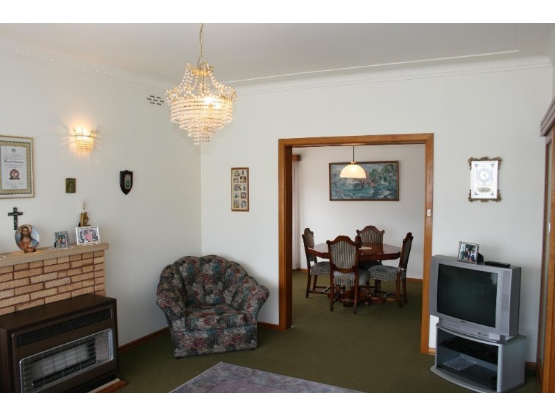 5 Llewellyn Avenue, Goulburn NSW 2580