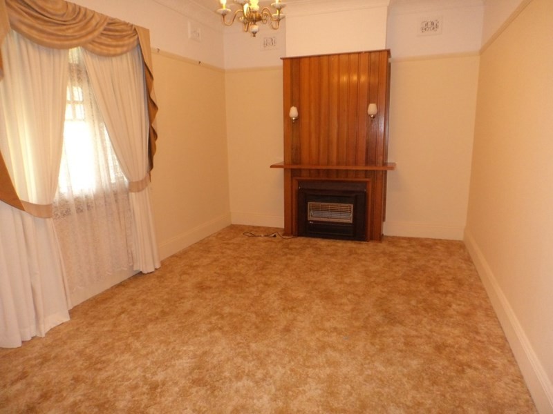 95 Addison Street, Goulburn NSW 2580