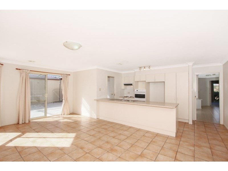 12 Oxley Crescent, Goulburn NSW 2580