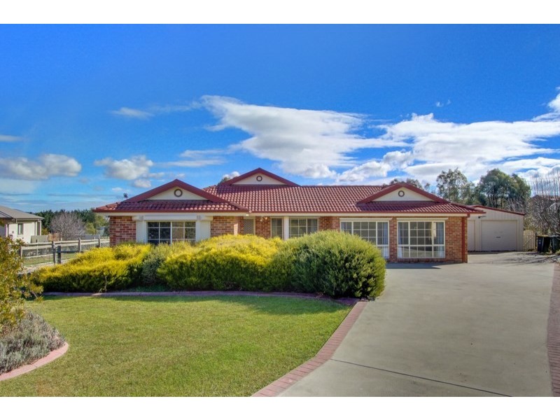 12 Oxley Crescent, Goulburn NSW 2580