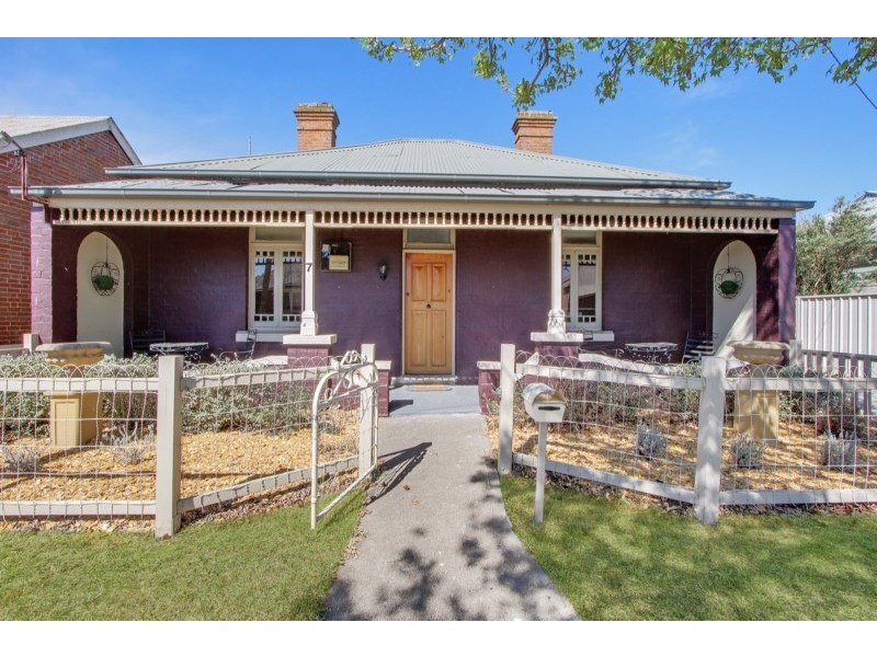 7 Park Street, Goulburn NSW 2580