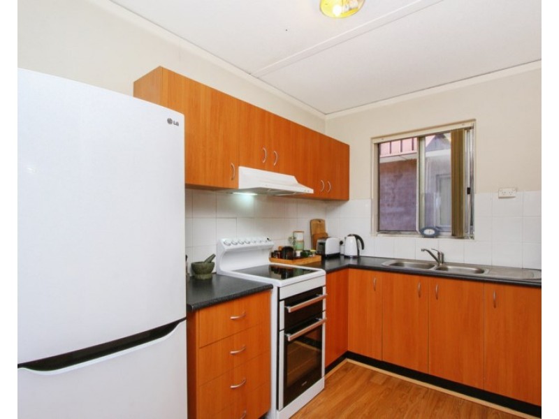 8/4 Albion Street, Goulburn NSW 2580