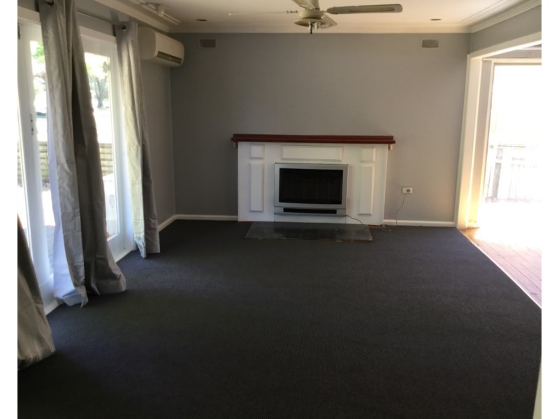 49 Cathcart Street, Goulburn NSW 2580