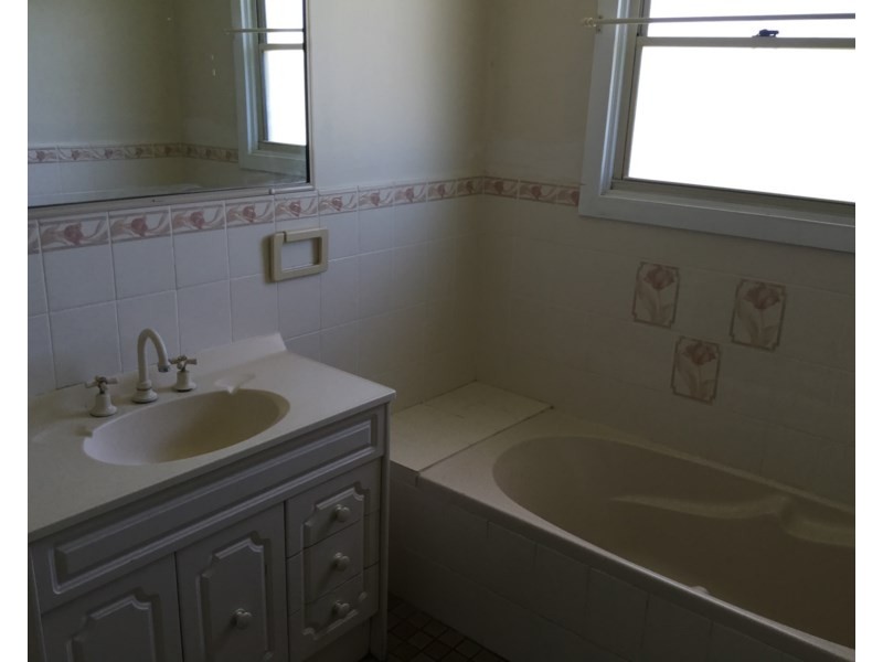 49 Cathcart Street, Goulburn NSW 2580