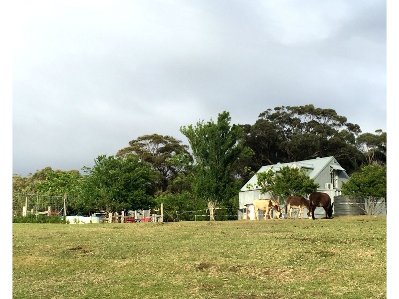 1639 Caoura Road, Tallong NSW 2579