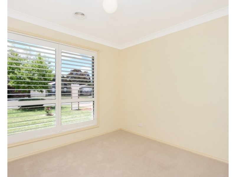 16 Rex Street, Goulburn NSW 2580