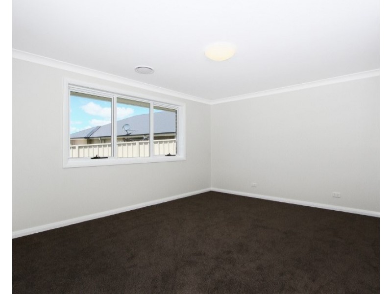 2/5 Lucas Close, Goulburn NSW 2580