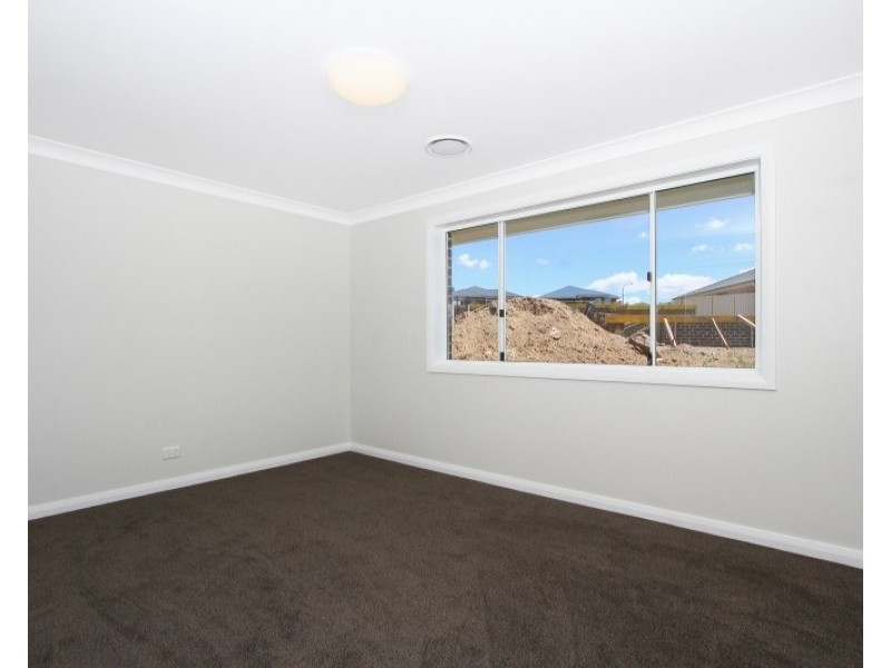 2/5 Lucas Close, Goulburn NSW 2580