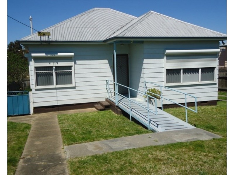 27 Kelso Street, Goulburn NSW 2580