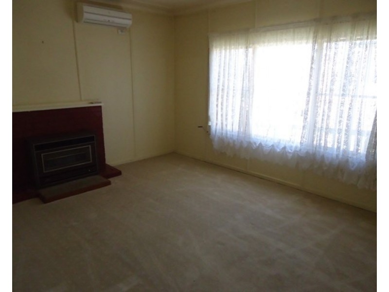 27 Kelso Street, Goulburn NSW 2580