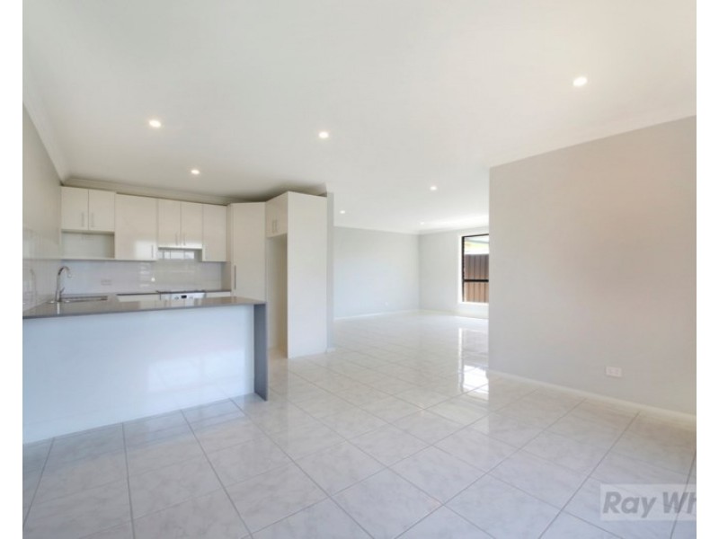 17A Mewburn Drive, Goulburn NSW 2580