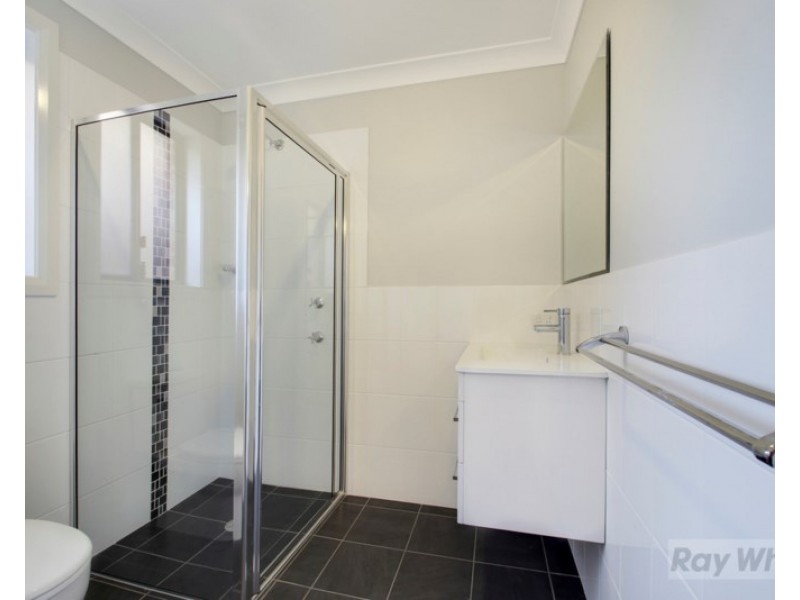 17A Mewburn Drive, Goulburn NSW 2580