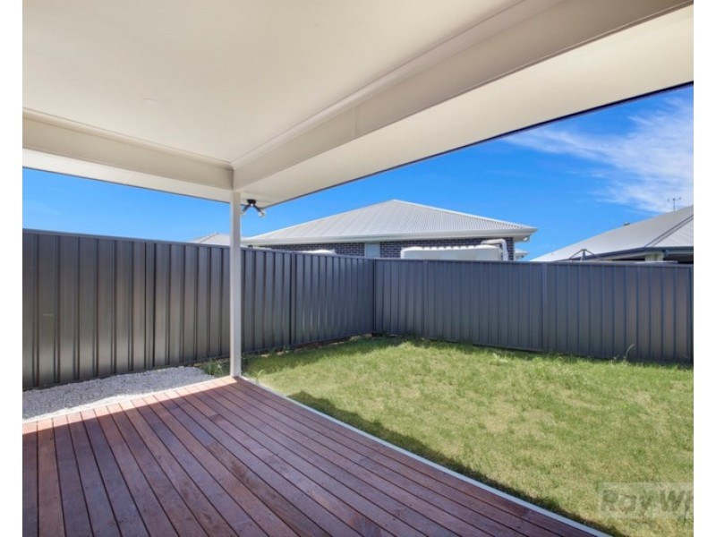17A Mewburn Drive, Goulburn NSW 2580