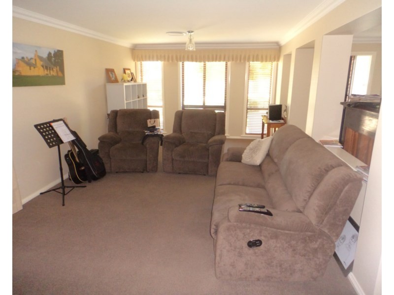 44 Ivy Lea Place, Goulburn NSW 2580