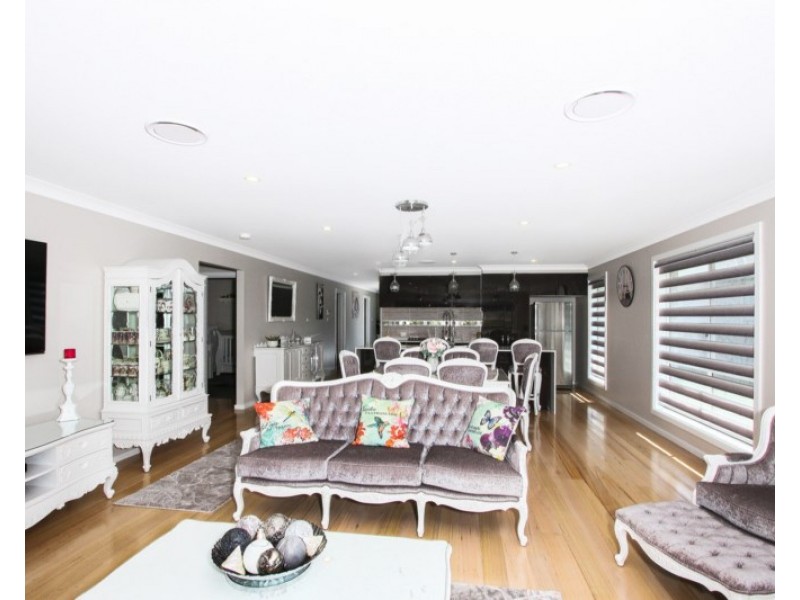 7 Redman Circuit, Goulburn NSW 2580