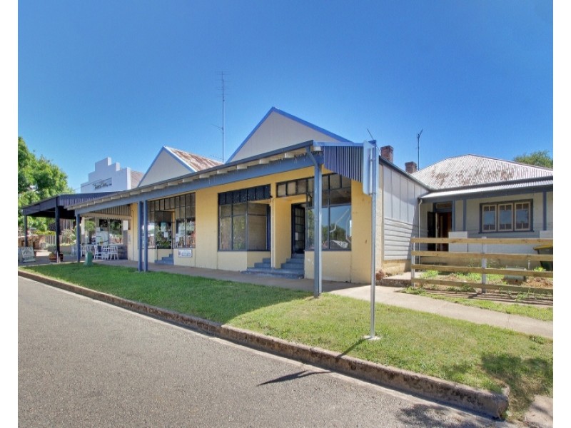 36 Orchard Street, Taralga NSW 2580