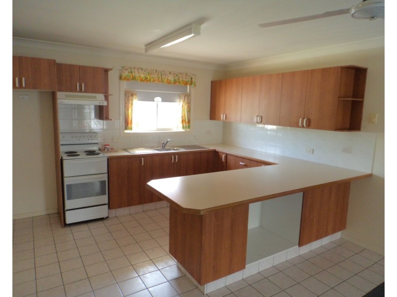 2/27 Union Street, Goulburn NSW 2580