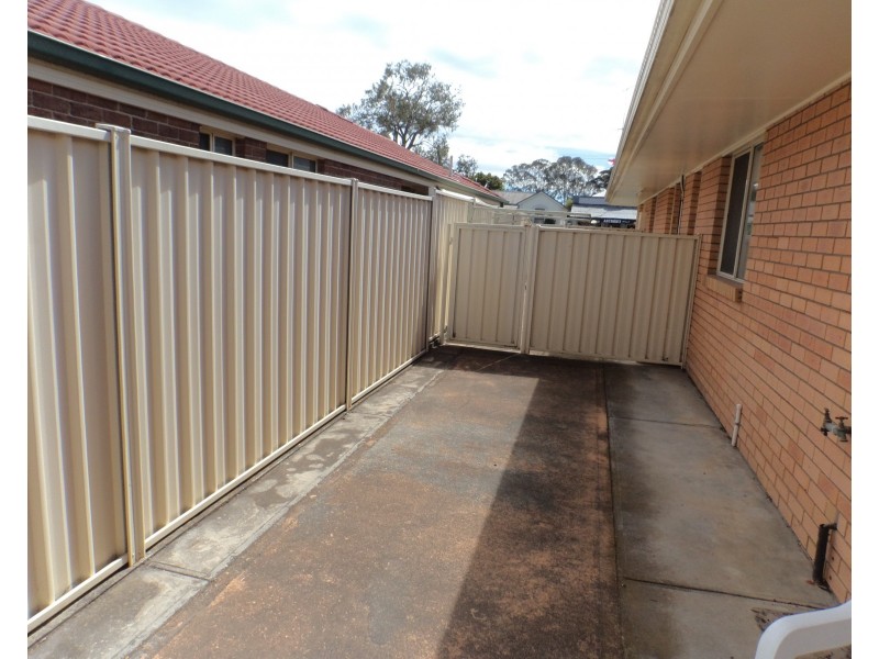 2/27 Union Street, Goulburn NSW 2580