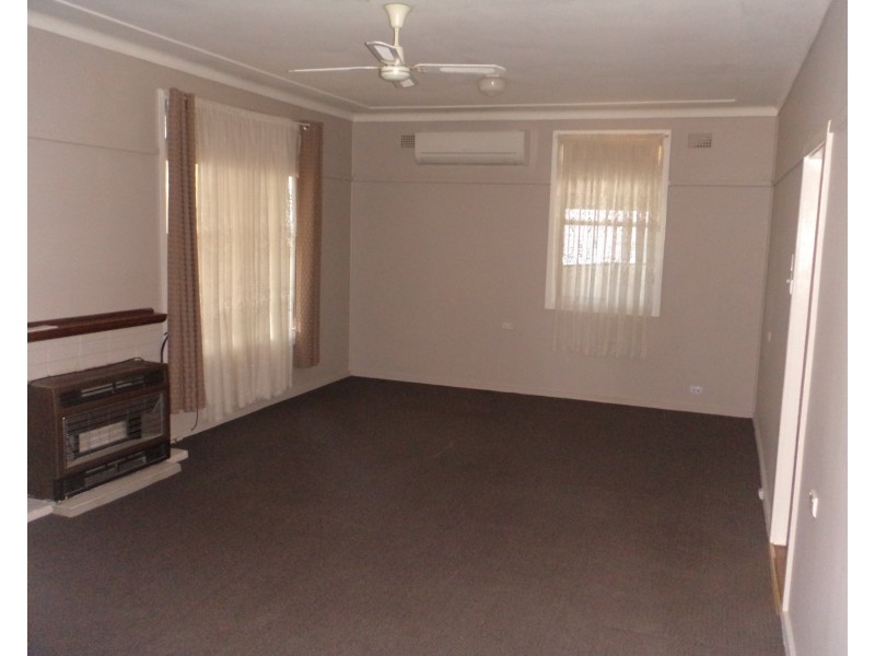 35 Wyatt Street, Goulburn NSW 2580