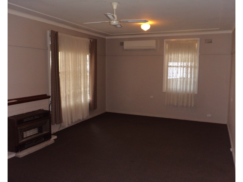 35 Wyatt Street, Goulburn NSW 2580