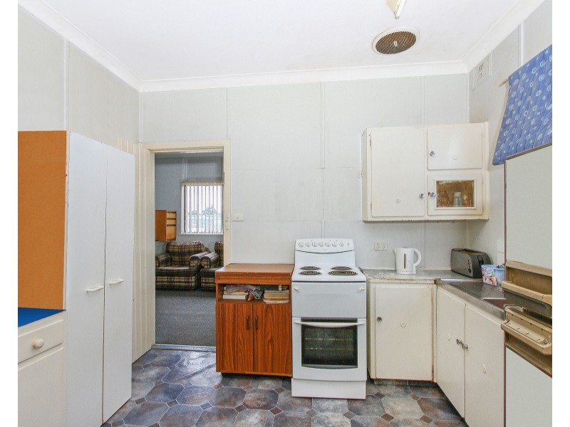 4 Hollis Avenue, Goulburn NSW 2580