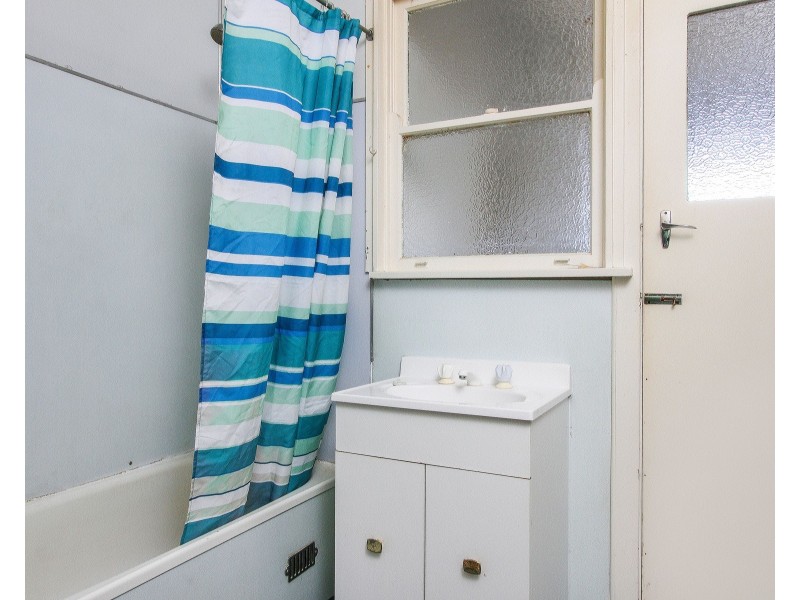 4 Hollis Avenue, Goulburn NSW 2580